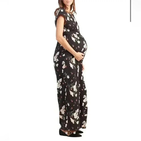 Ingrid & Isabel Maternity Floral Print Jumpsuit - Picture 2 of 7